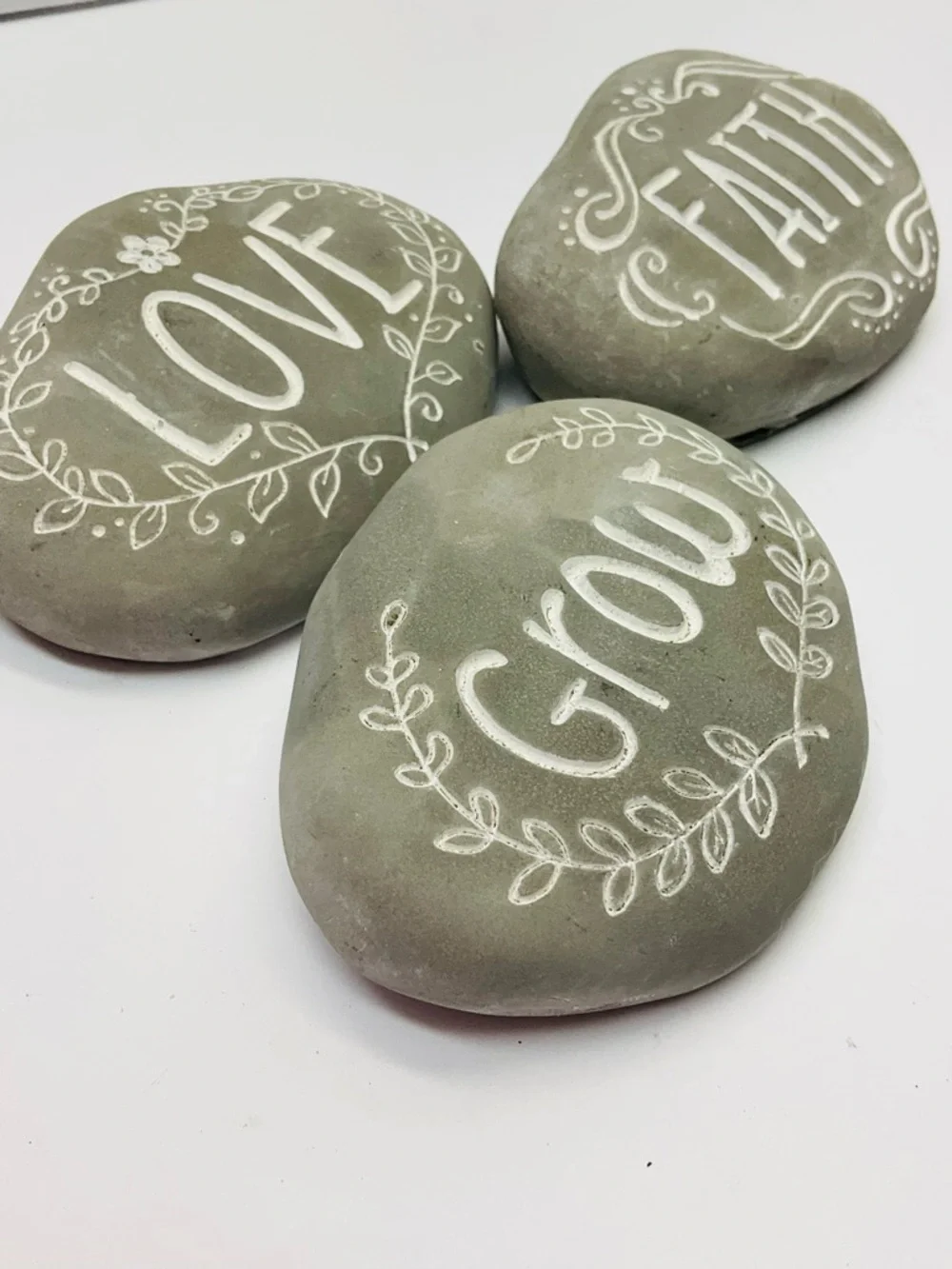 🌼4/$10🌼 3pc Set Decorative Inspirational Rock Stones - Indoor & Outdoor Use - Picture 3 of 6
